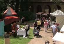 Pozvánka: Komorní jarmark na zámku Ploskovice slibuje zážitky pro celou rodinu