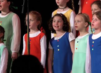 LITOMĚŘICE: Koncertem oslavila ZŠ B. Němcové v Litoměřicích 120 let své existence