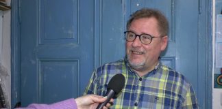 ÚŠTĚK: Křeslo pro hosta v Café Galerii Úštěk hostilo Václava Koptu