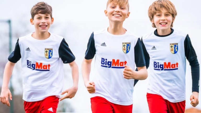 Šance pro mladé fotbalisty z Litoměřicka: BigMat rozdá 32 sad dresů Puma v projektu ProSport