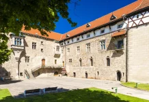 Budyně nad Ohří ožije rytíři. Oslavte Mezinárodní den památek na Vodním hradě