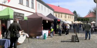 LEVÍN: Velikonoční jarmark letos se sklářem a mobilní sklářskou pecí