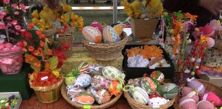 TŘEBENICE: Velikonoční jarmark s krásným počasím a zeleným pivem