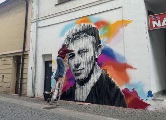 Nový mural v centru Litoměřic doprovázel silný příběh. Warm up party pozvala na festival Original Emotions