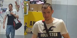 Poznáváte muže na fotografii?