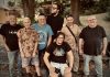 Dražba křišťálu, fotovýstava, ohnivá show i Nábor hrdinů. I takový bude benefiční koncert s kapelou BUTY