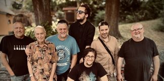 Dražba křišťálu, fotovýstava, ohnivá show i Nábor hrdinů. I takový bude benefiční koncert s kapelou BUTY