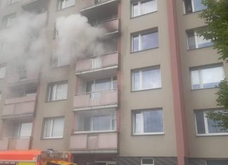 V Roudnici explodovala elektrokoloběžka: Požár v paneláku způsobil škodu za 700 tisíc korun