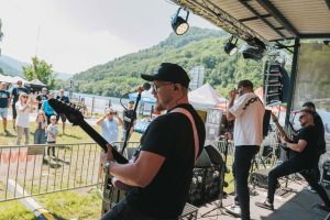 Útulek Fest oslavil čtvrtstoletí! Zvířatům v nouzi rozdělí výtěžek 55 000 korun Útulek Fest oslavil čtvrtstoletí! Zvířatům v nouzi rozdělí výtěžek 55 000 korun