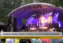 ROUDNICE N. L.: Muzikály naruby nabídly i za deště parádní podívanou