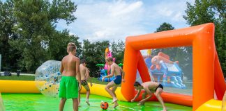 Mejdan na koupálku tradičně nabídne program ve vodě i na souši