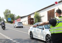Víkendové kontroly na silnicích: Policisté rozdali pokuty za stovky tisíc, zaměřili se i na motorkáře