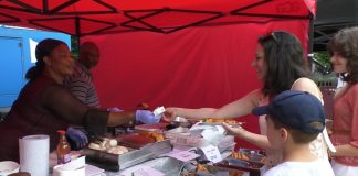 ROUDNICE N. L.: Street food festival nabídl chutě z celého světa
