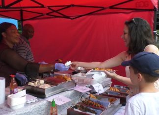 ROUDNICE N. L.: Street food festival nabídl chutě z celého světa