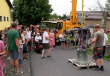 ŽITENICE: Kostelní zvon odjel na opravu do zahraničí