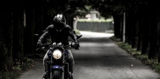 MOTOFEST ÚŠTĚK 2026 nabídne dva dny motorek, rockové hudby a festivalové atmosféry u jezera Chmelař