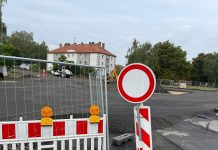 Druhá etapa oprav křižovatky U Jatek v Lovosicích nabere zpoždění. Od 7. září přinese úplnou uzavírku i změny v MHD