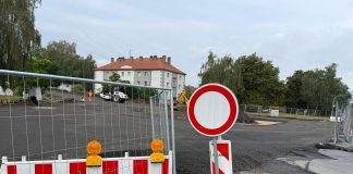 Druhá etapa oprav křižovatky U Jatek v Lovosicích nabere zpoždění. Od 7. září přinese úplnou uzavírku i změny v MHD