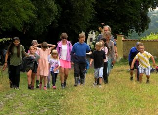 TŘEBUŠÍN: Waldorfská ZŠ Vážka uspořádala pro děti příměstský tábor s angličtinou