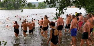 VELKÉ ŽERNOSEKY: Žernosecké ploutve se letos zúčastnilo 77 závodníků