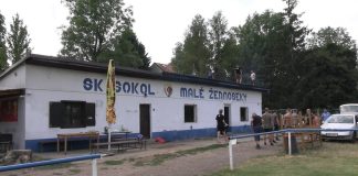 M. ŽERNOSEKY: Obec investuje do nových šaten fotbalistů. Ti pomáhají s rekonstrukcí
