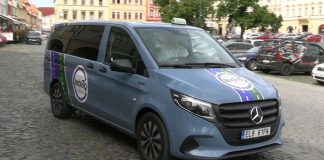 FOTOGALERIE: Nová poptávková doprava „JedeTo“ v Litoměřicích odstartovala.