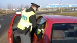 Během jediného dne chytili policisté na Litoměřicku tři řidiče se zákazem. Dva z nich byli navíc pod vlivem drog Během jediného dne chytili policisté na Litoměřicku tři řidiče se zákazem. Dva z nich byli navíc pod vlivem drog