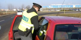 Během jediného dne chytili policisté na Litoměřicku tři řidiče se zákazem. Dva z nich byli navíc pod vlivem drog