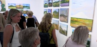ROUDNICE N. L: Senioři z Ateliéru Výtvarka vystavují v roudnické galerii