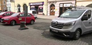 LITOMĚŘICE: Další část rekonstrukce v Dlouhé převzalo město. Památkáři nechtějí květináče