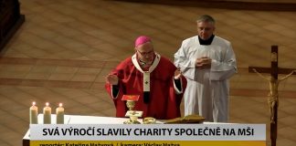 LITOMĚŘICE: Svá výročí slavily Charity společně v kostele na mši