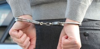 Z nákupu bez placení stovky čokolád. Litoměřičtí policisté dopadli „čokoládového fantoma“ i s recidivistkou