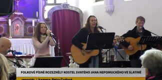 SLATINA: Folkové písně rozezněly kostel svatého Jana Nepomuckého ve Slatině