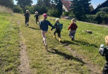 Lesní klub UMA centrum pod Mostnou horou přijímá nové děti. Nabízí svobodnou hru i podporu domškolákům