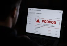 Falešný investor, obálka s hotovostí a tajné heslo „Bitcoin“. Na Litoměřicku řádil finanční kurýr podvodníků